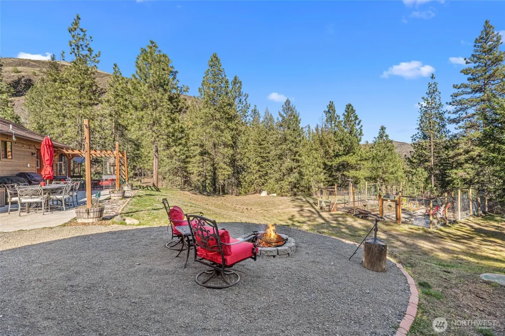 31297 Dodd Creek Lane E Davenport, WA 99122