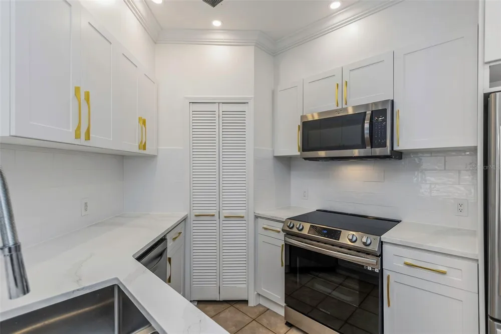 2199 CHIANTI PLACE #9-0923 Palm Harbor, FL 34683