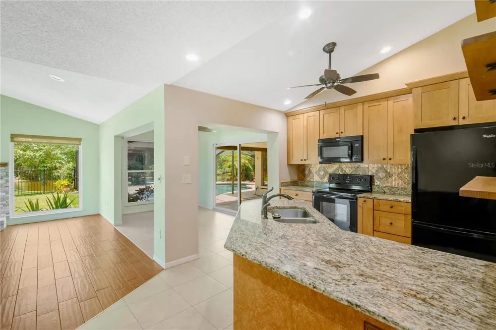 80 FOXFIRE LANE Oldsmar, FL 34677