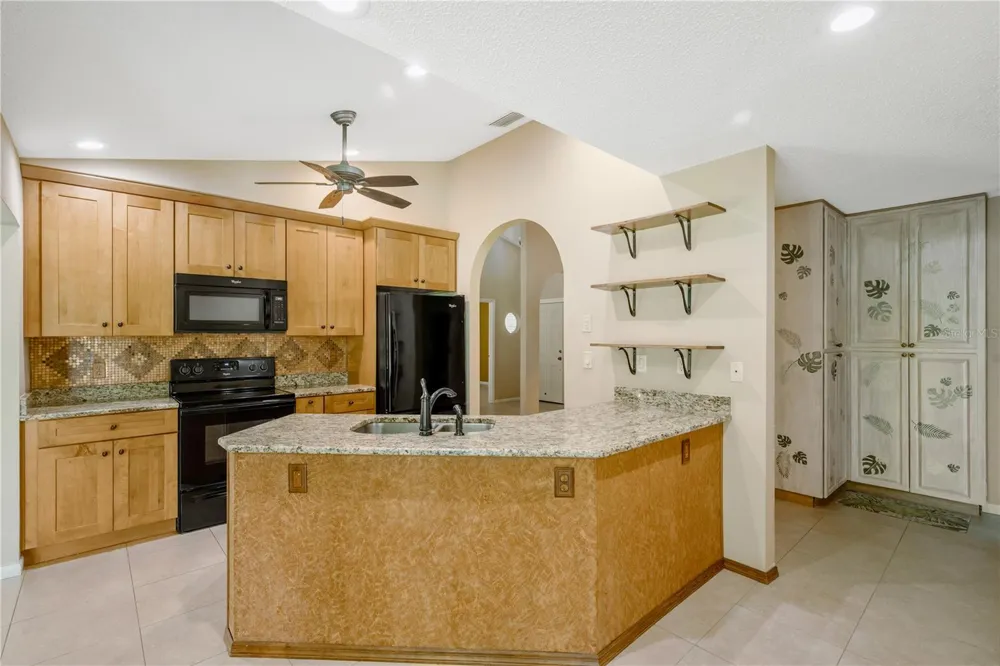 80 FOXFIRE LANE Oldsmar, FL 34677