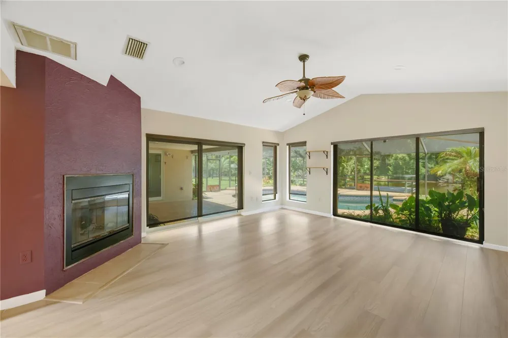 80 FOXFIRE LANE Oldsmar, FL 34677