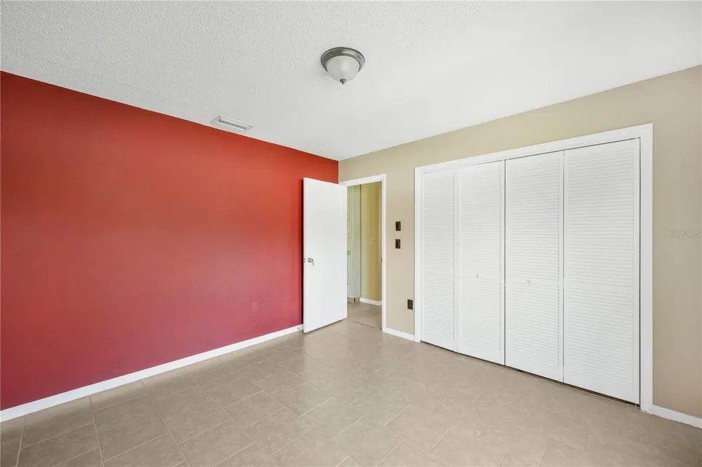 80 FOXFIRE LANE Oldsmar, FL 34677