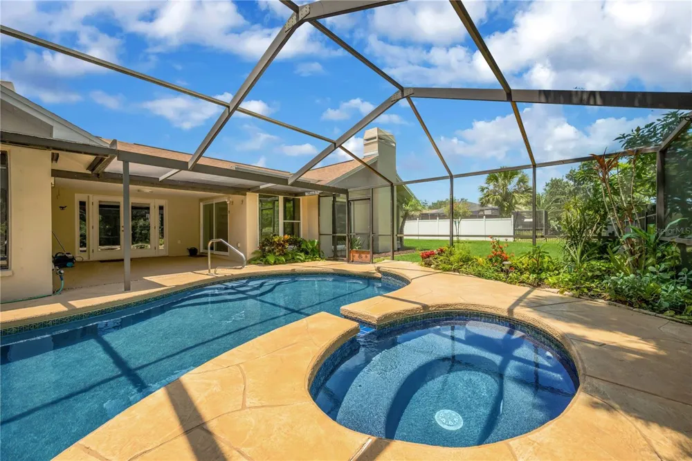 80 FOXFIRE LANE Oldsmar, FL 34677