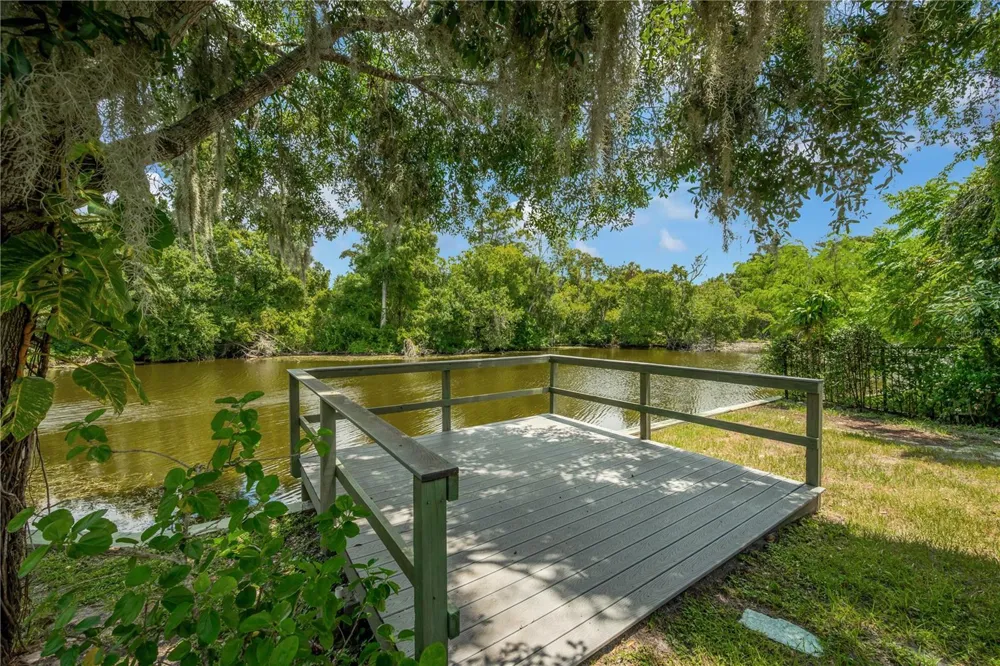80 FOXFIRE LANE Oldsmar, FL 34677