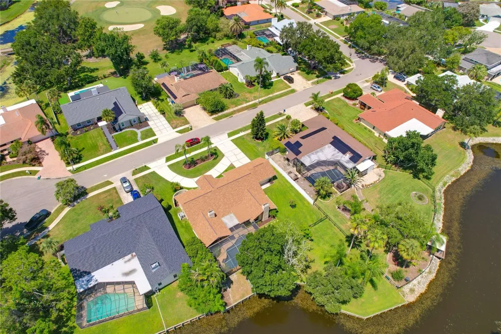80 FOXFIRE LANE Oldsmar, FL 34677