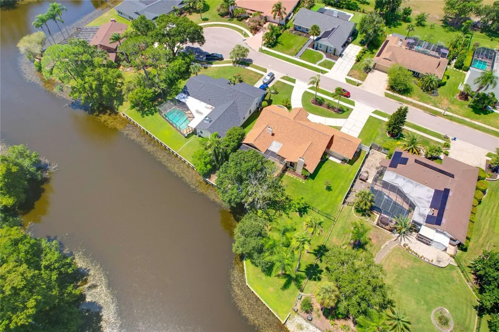 80 FOXFIRE LANE Oldsmar, FL 34677