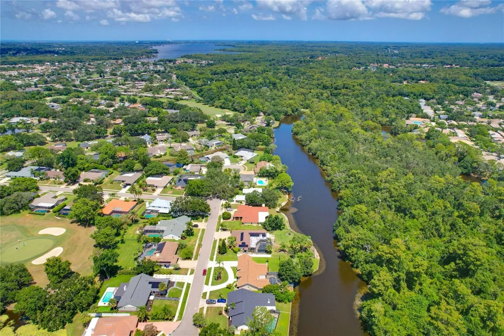 80 FOXFIRE LANE Oldsmar, FL 34677