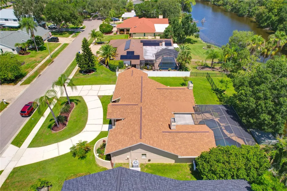 80 FOXFIRE LANE Oldsmar, FL 34677