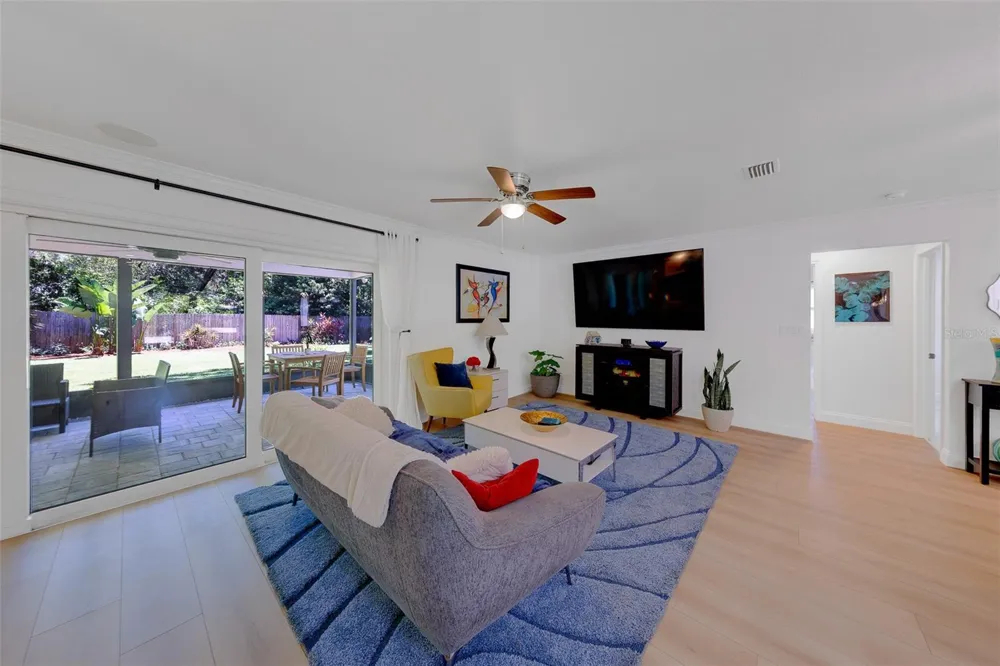 2043 DODGE STREET Clearwater, FL 33760