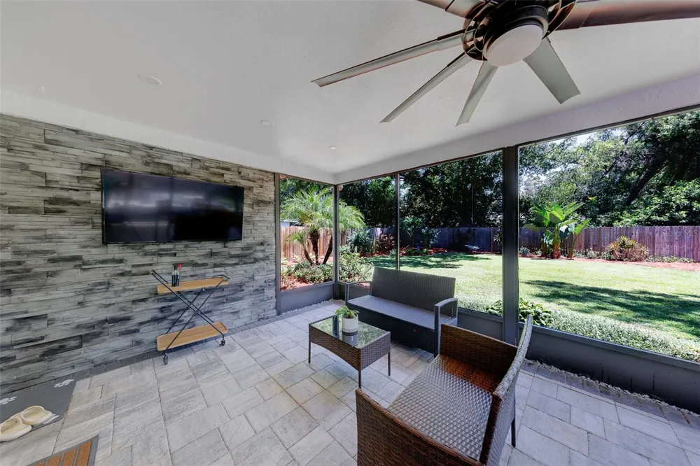 2043 DODGE STREET Clearwater, FL 33760