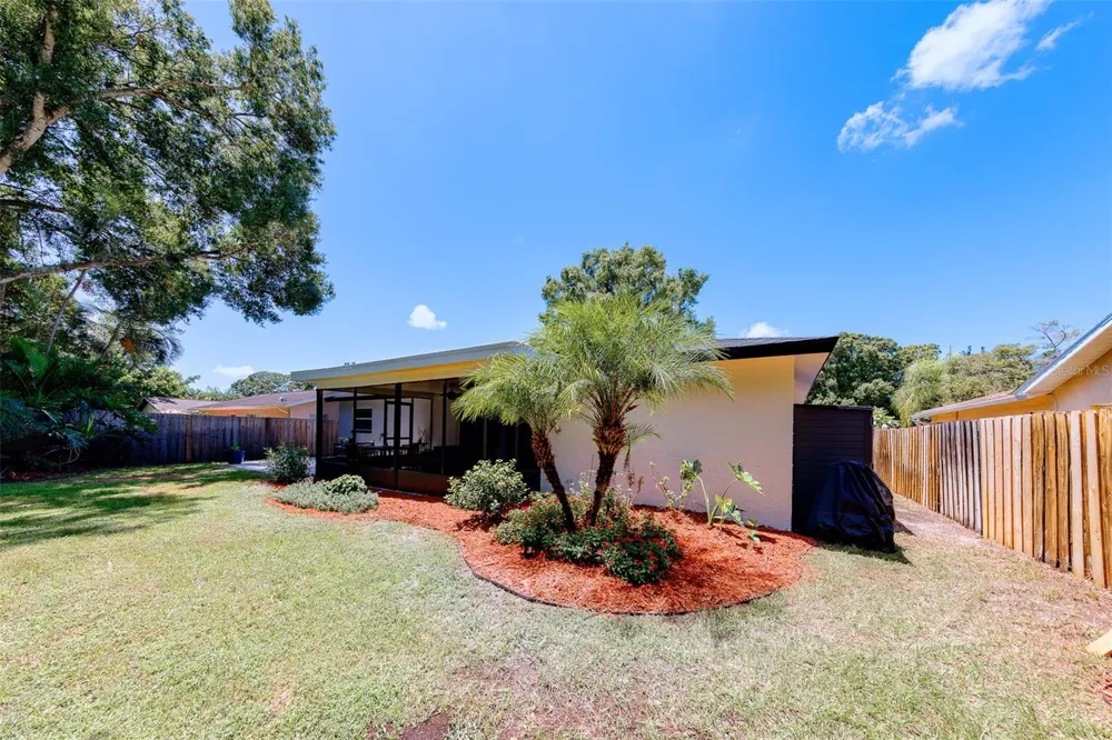 2043 DODGE STREET Clearwater, FL 33760