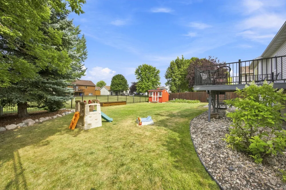 2715 32nd Street S Fargo, ND 58103