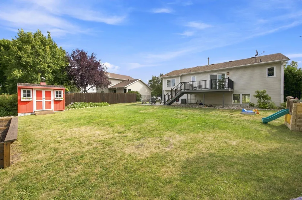 2715 32nd Street S Fargo, ND 58103