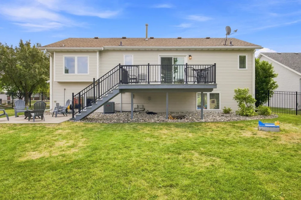 2715 32nd Street S Fargo, ND 58103