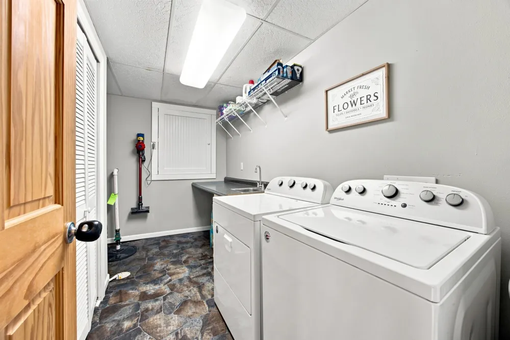 2715 32nd Street S Fargo, ND 58103