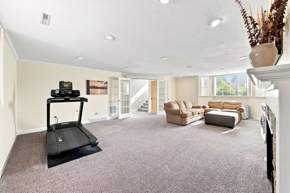 2715 32nd Street S Fargo, ND 58103