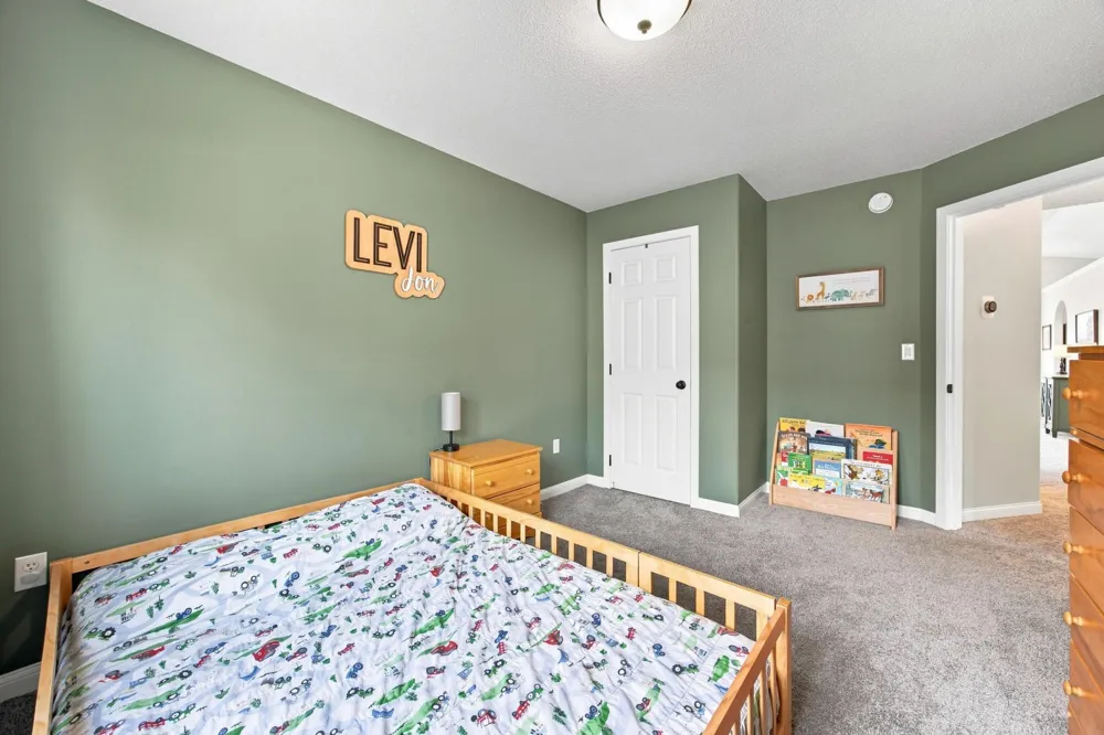 2715 32nd Street S Fargo, ND 58103