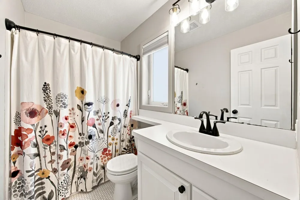 2715 32nd Street S Fargo, ND 58103