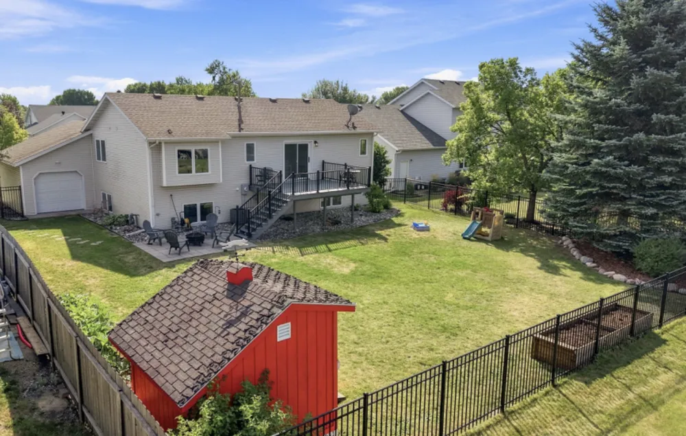 2715 32nd Street S Fargo, ND 58103