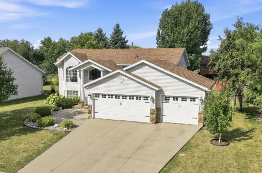 2715 32nd Street S Fargo, ND 58103