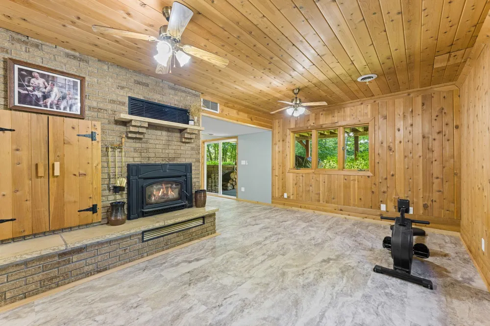 21060 Victory Lane Taylors Falls, MN 55084