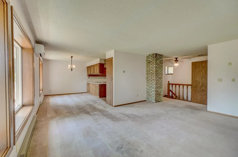 12860 Saint Croix Trail Stillwater, MN 55082