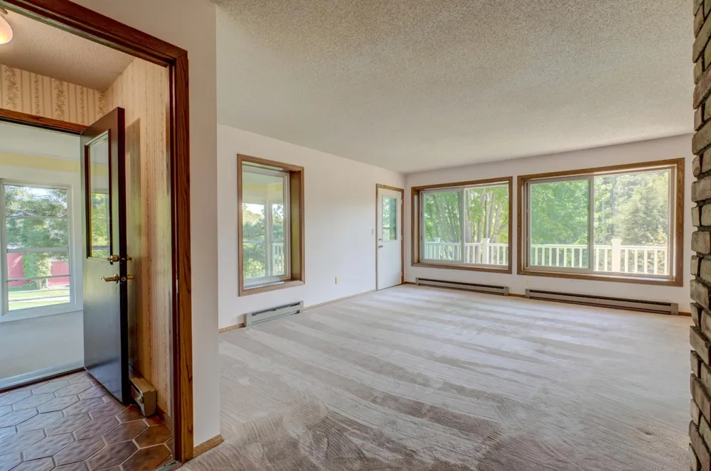 12860 Saint Croix Trail Stillwater, MN 55082