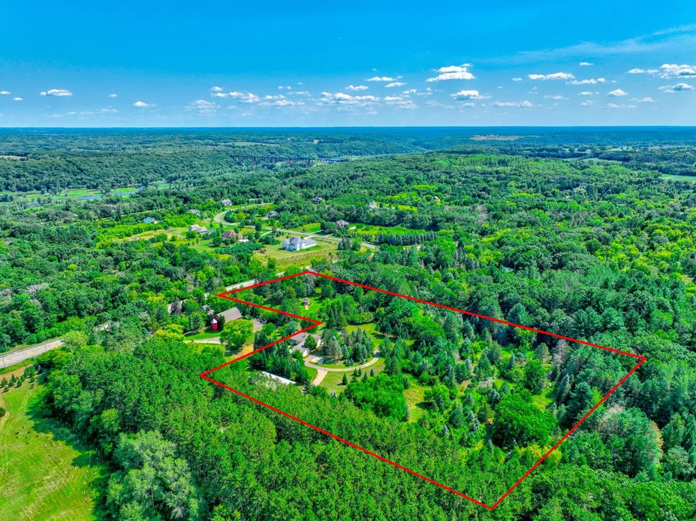 12860 Saint Croix Trail Stillwater, MN 55082