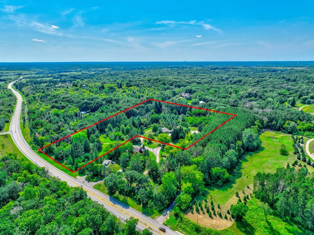 12860 Saint Croix Trail Stillwater, MN 55082
