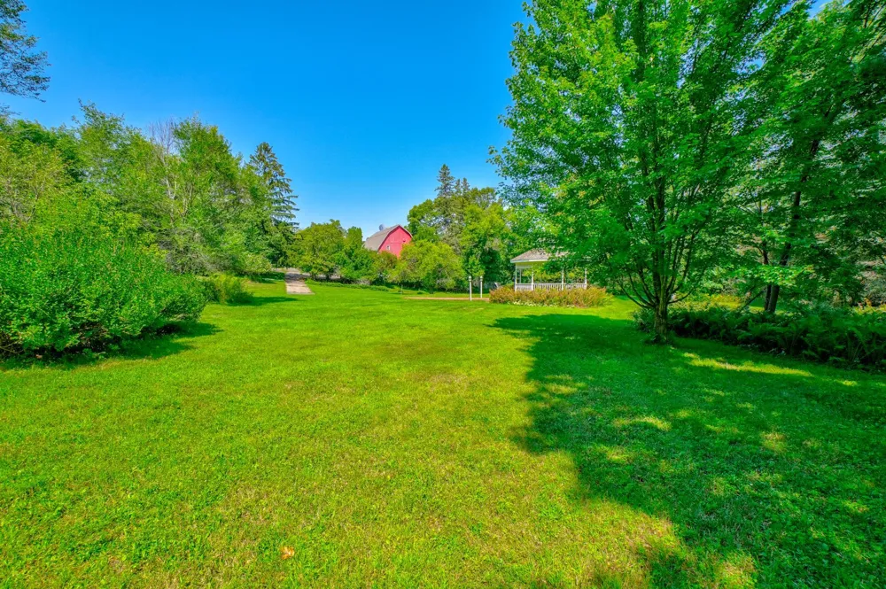 12860 Saint Croix Trail Stillwater, MN 55082