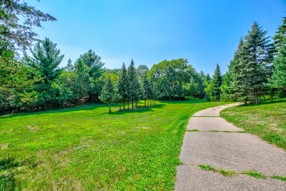 12860 Saint Croix Trail Stillwater, MN 55082