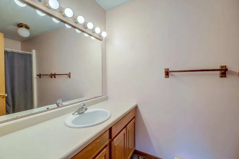12860 Saint Croix Trail Stillwater, MN 55082