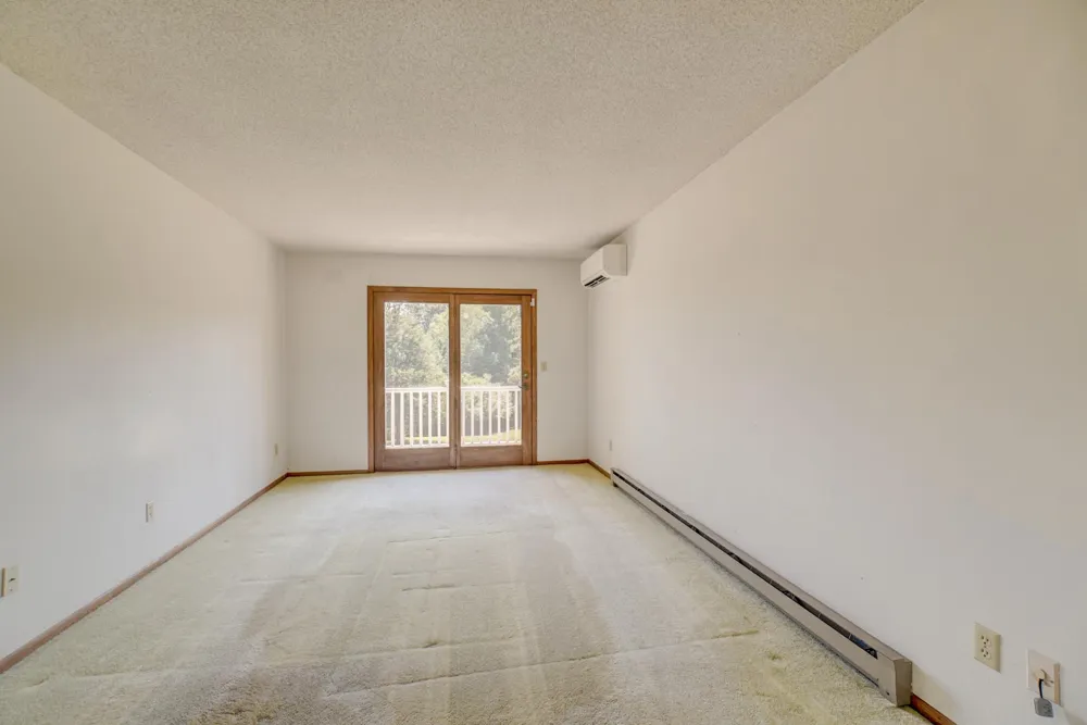 12860 Saint Croix Trail Stillwater, MN 55082