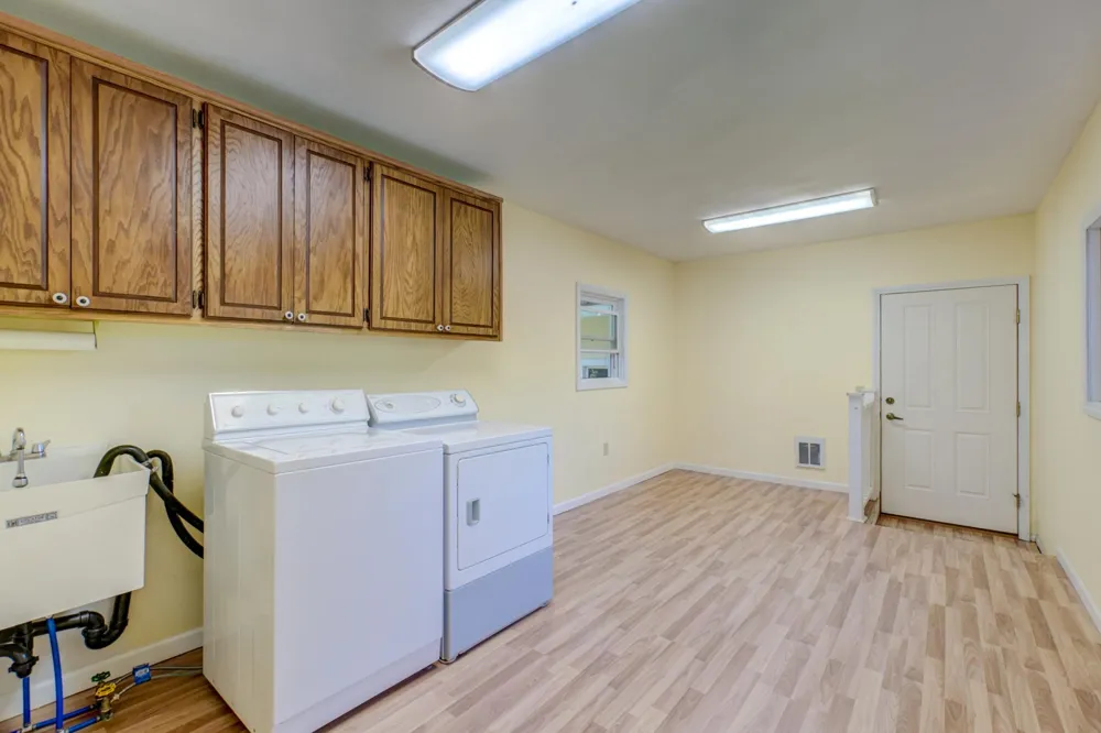 12860 Saint Croix Trail Stillwater, MN 55082
