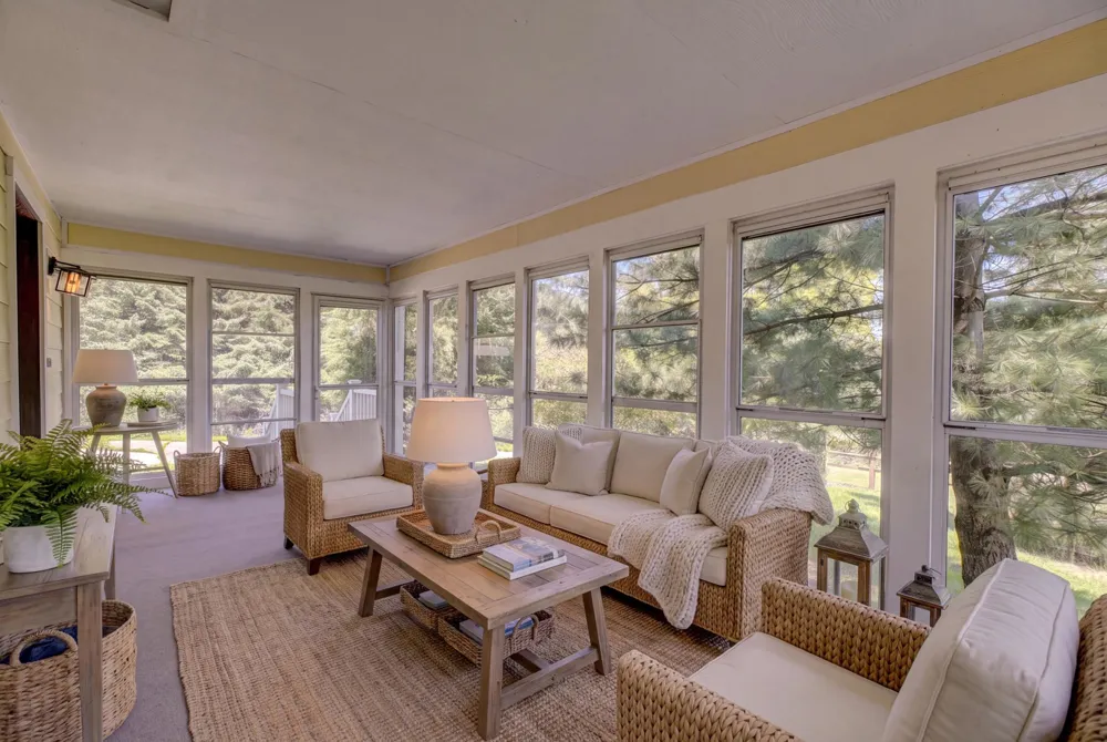 12860 Saint Croix Trail Stillwater, MN 55082