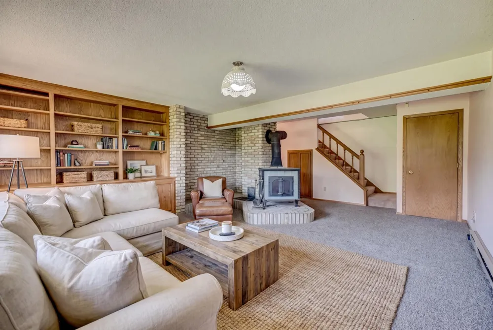 12860 Saint Croix Trail Stillwater, MN 55082