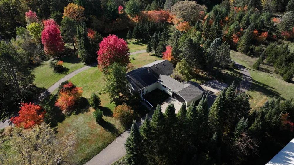12860 Saint Croix Trail Stillwater, MN 55082