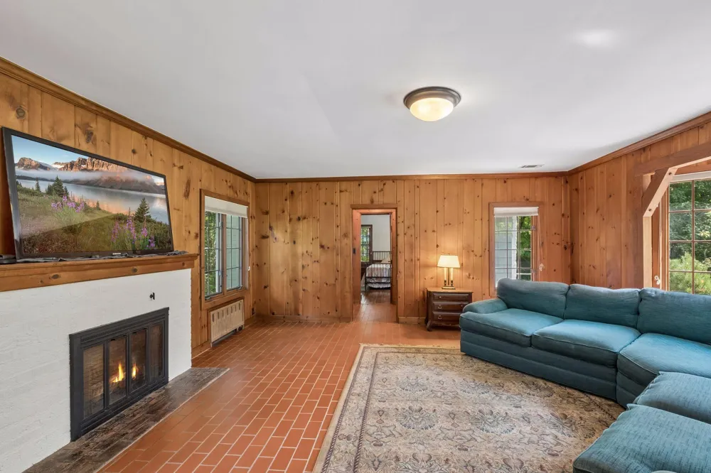 15517 Excelsior Boulevard Minnetonka, MN 55345