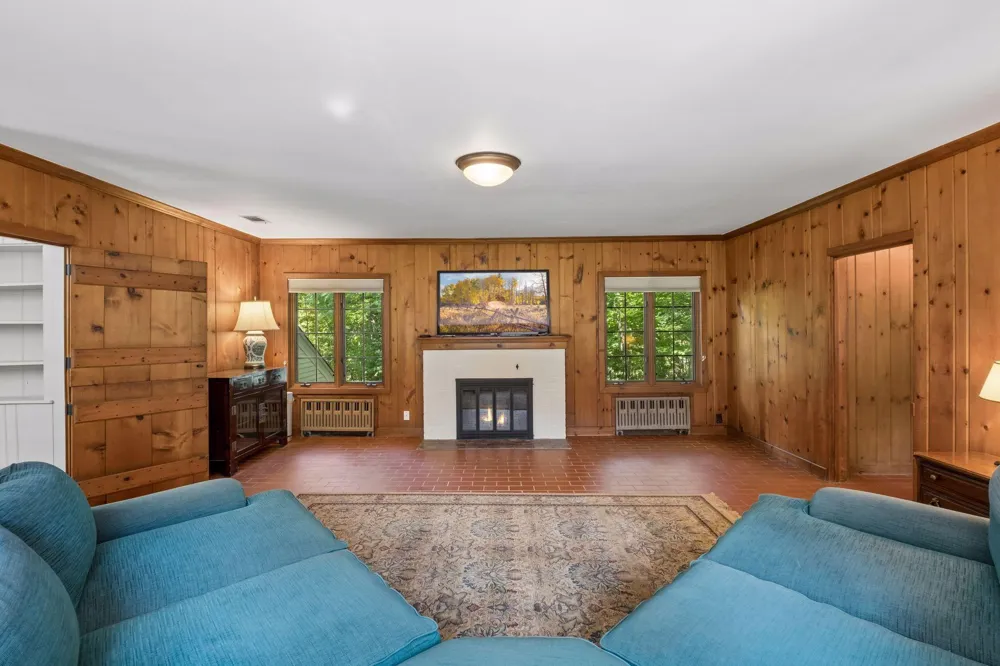 15517 Excelsior Boulevard Minnetonka, MN 55345