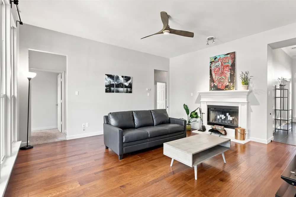 104 Clear Creek Drive Red Oak, TX 75154