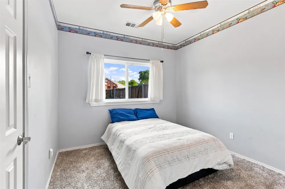 104 Clear Creek Drive Red Oak, TX 75154