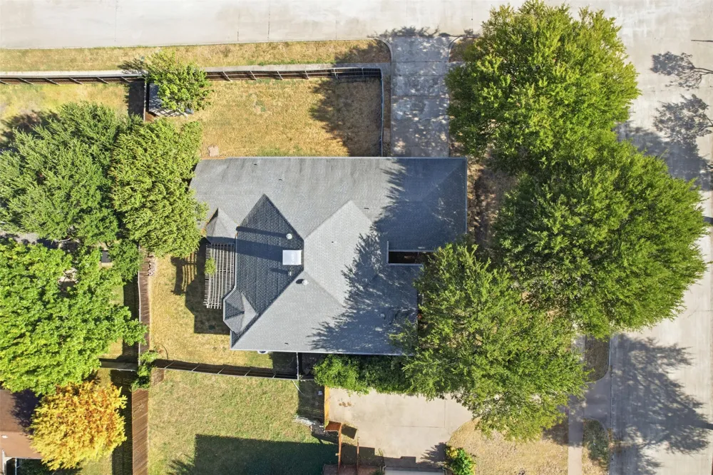 104 Clear Creek Drive Red Oak, TX 75154