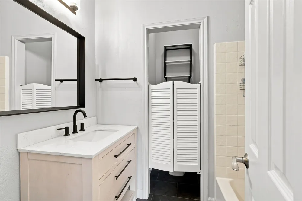 104 Clear Creek Drive Red Oak, TX 75154