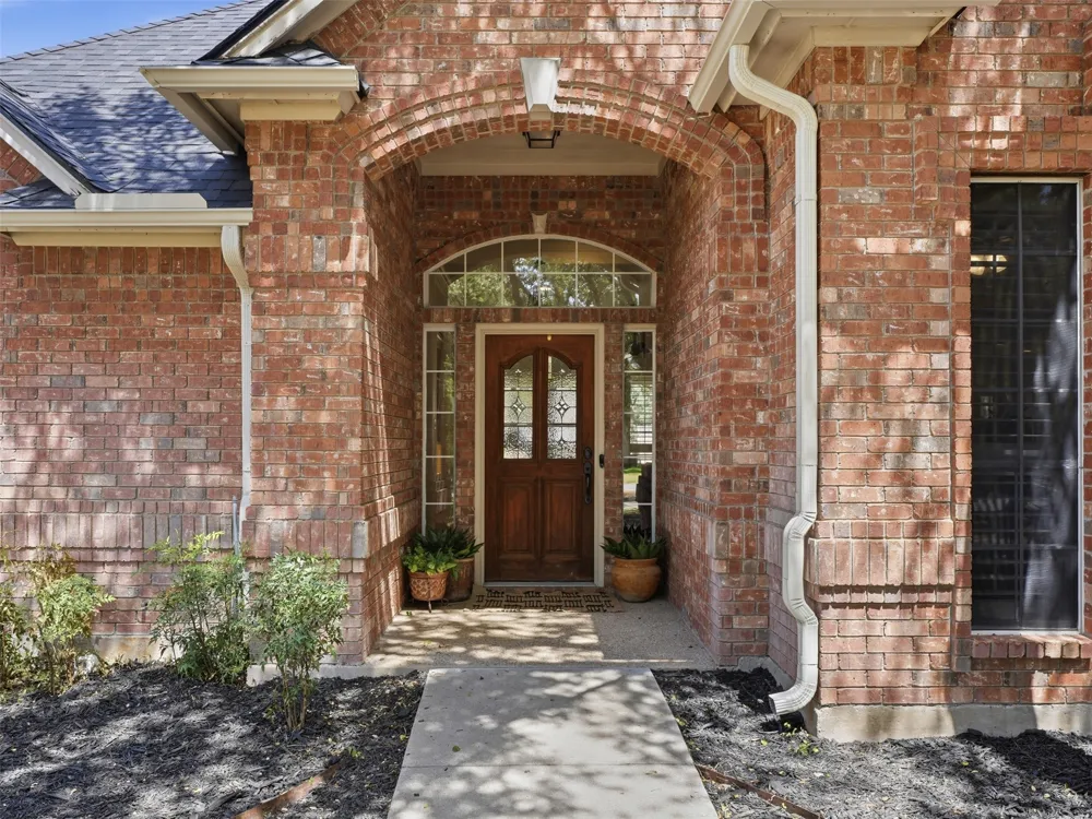 156 S Fork Drive Hudson Oaks, TX 76087