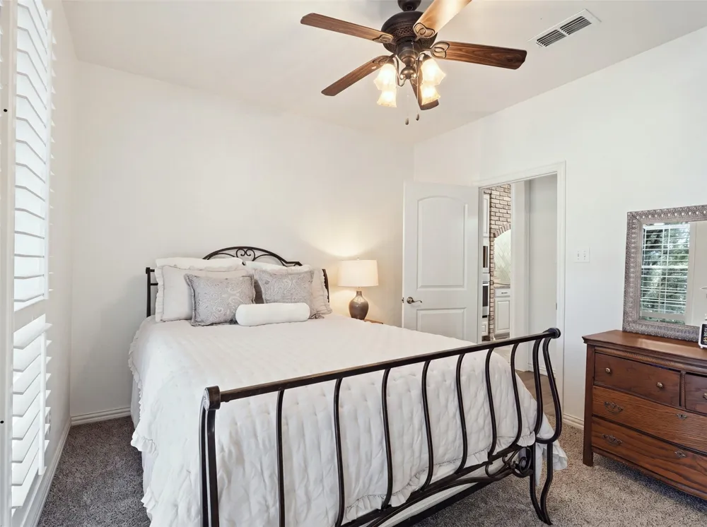 156 S Fork Drive Hudson Oaks, TX 76087