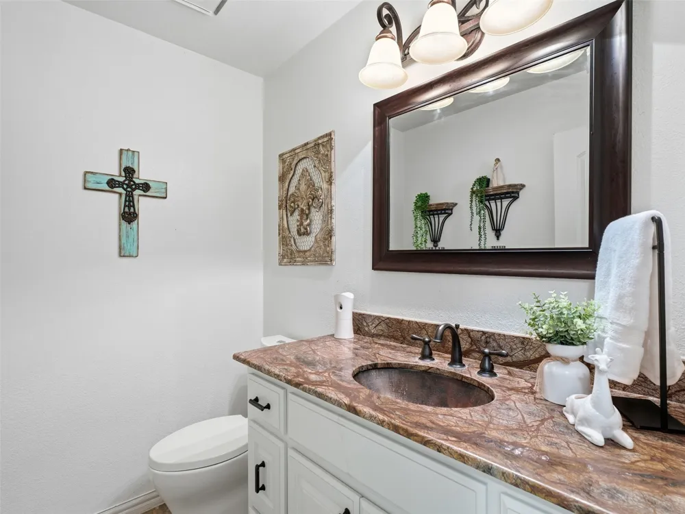 156 S Fork Drive Hudson Oaks, TX 76087