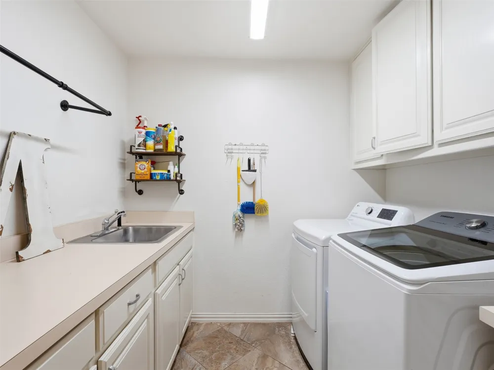 156 S Fork Drive Hudson Oaks, TX 76087