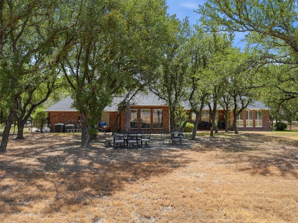 156 S Fork Drive Hudson Oaks, TX 76087