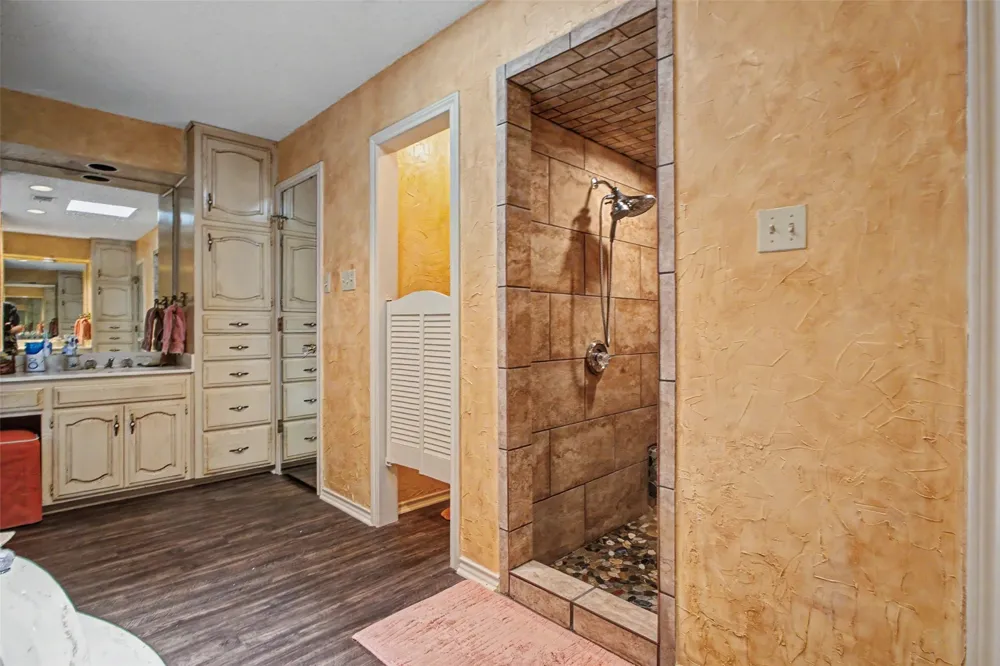 6717 River Bend Road Fort Worth, TX 76132