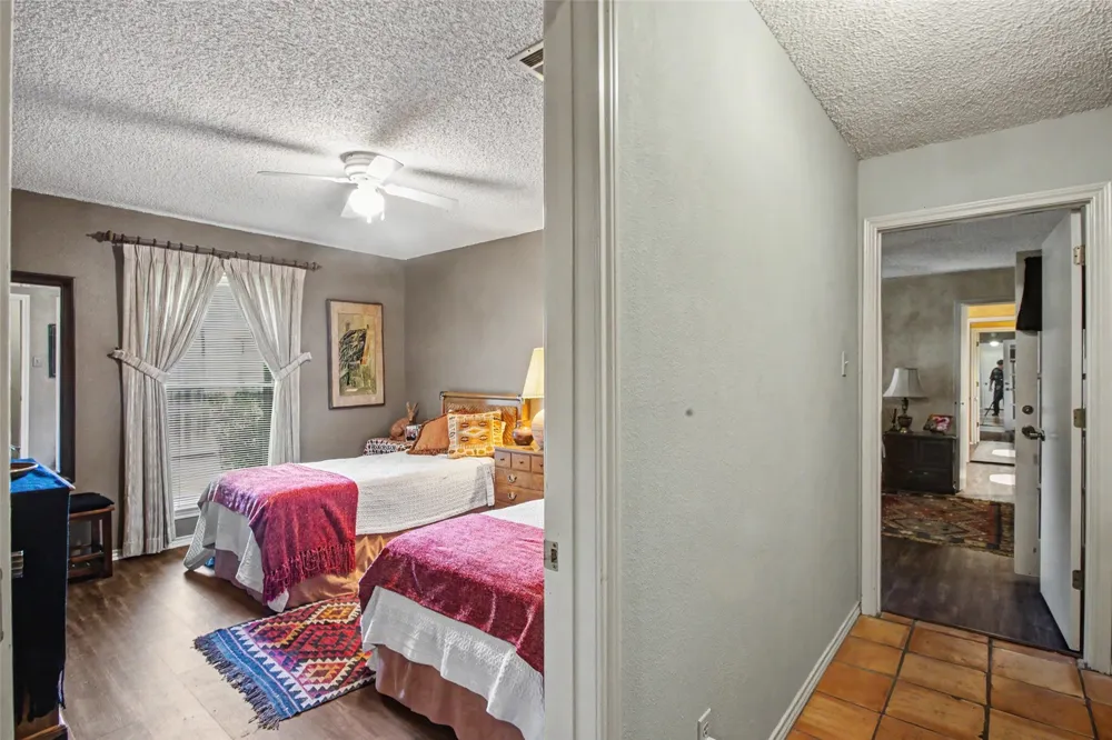 6717 River Bend Road Fort Worth, TX 76132